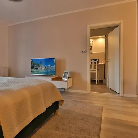 Lara Luxury Apartment B46 * Брашов