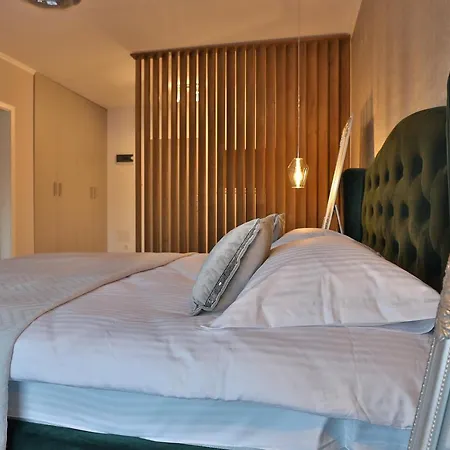 Lara Luxury Apartment B46 Брашов